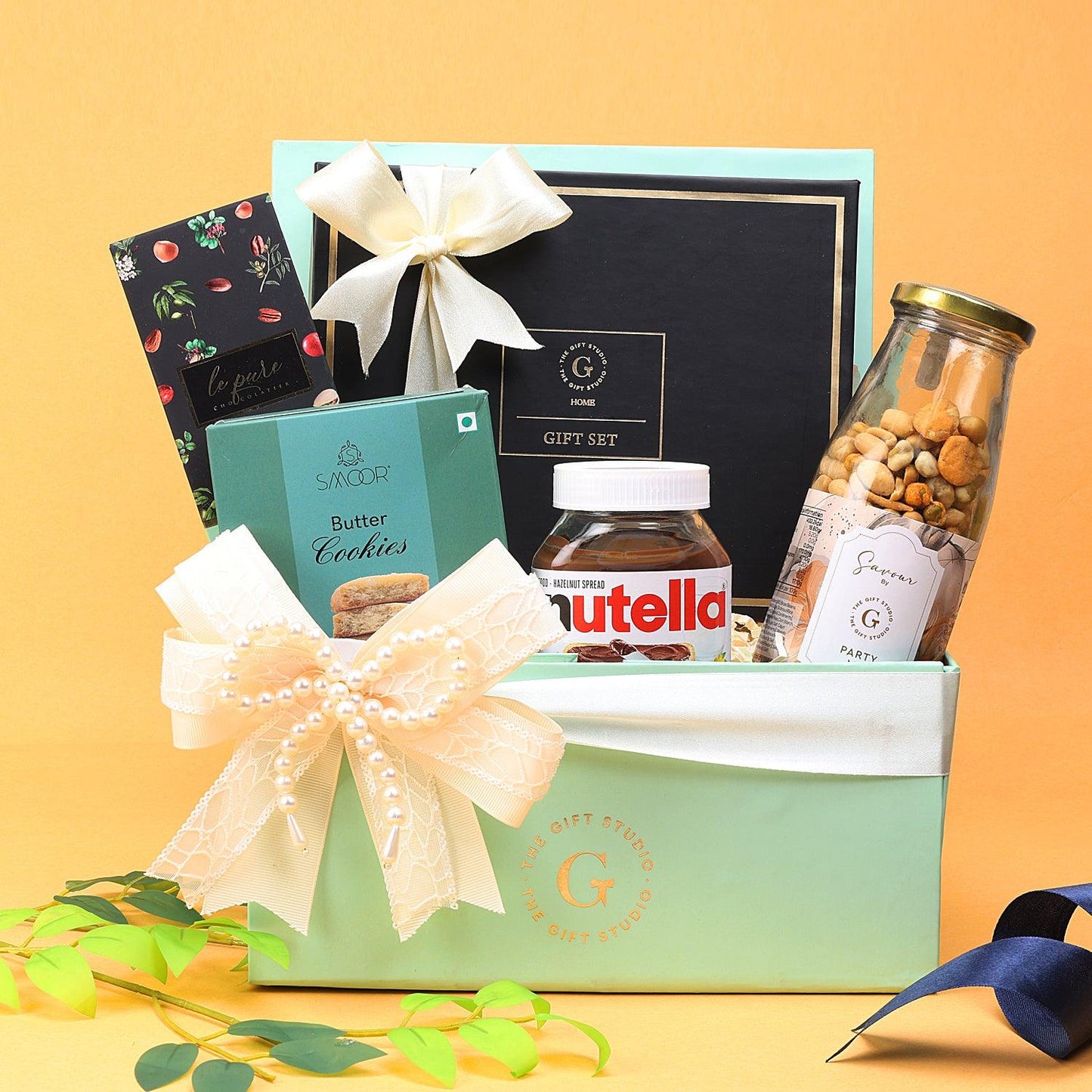 Candle & Crave Hamper - The Gift Studio