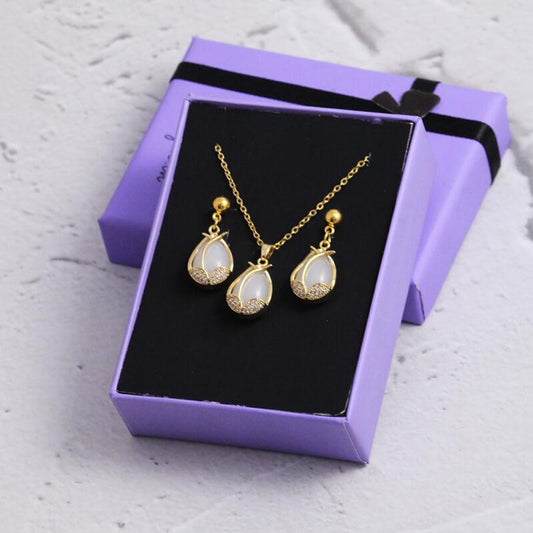 Exquisite Swis Earrings & Necklace Set - The Gift Studio