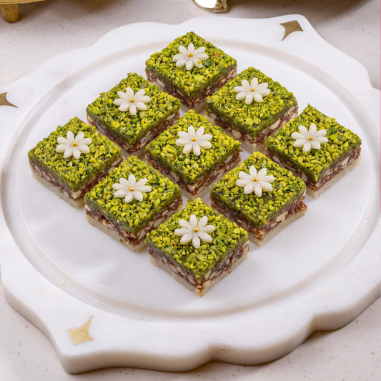Pistachio & Almond Praline box of 6 - The Gift Studio