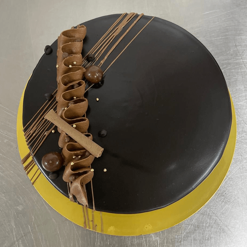Rich Chocolate Cake - The Gift Studio