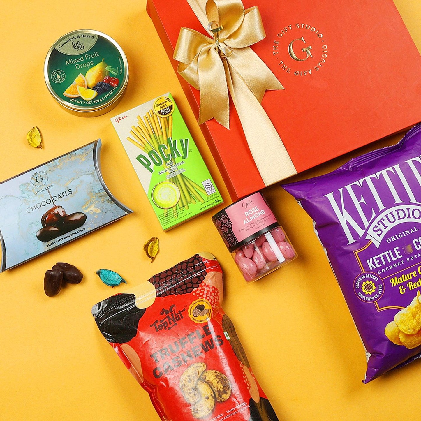 The Regal Red hamper - The Gift Studio