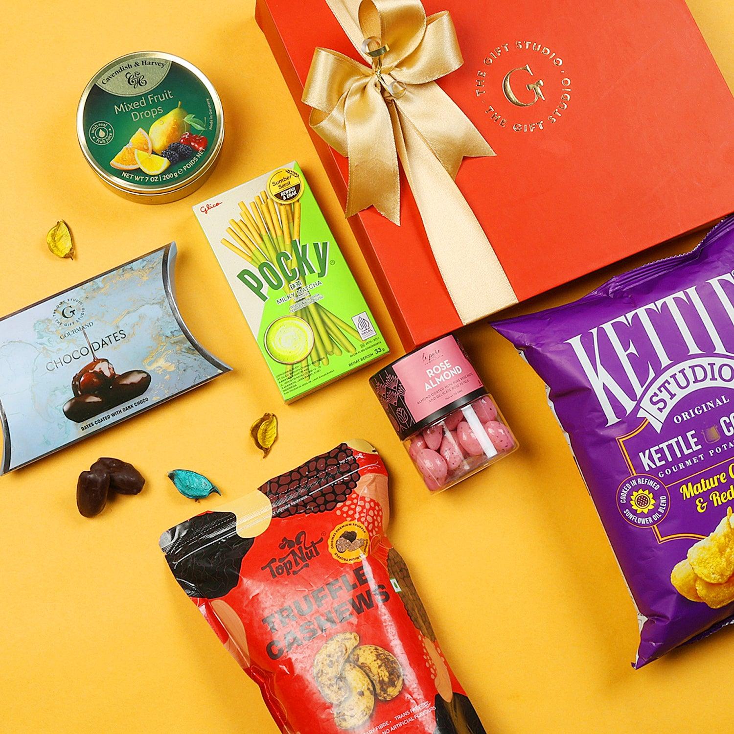 The Regal Red hamper - The Gift Studio