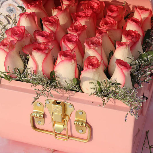 Pink Metal Trunk Of 25 Jumilia Roses