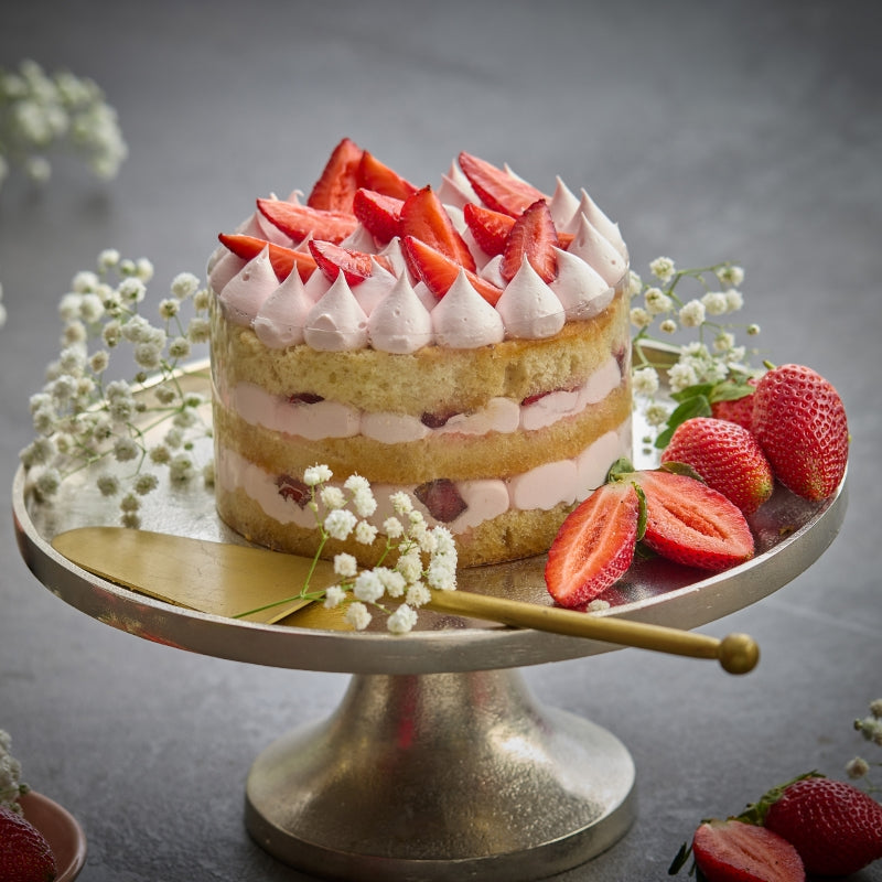 Baileys strawberry cake