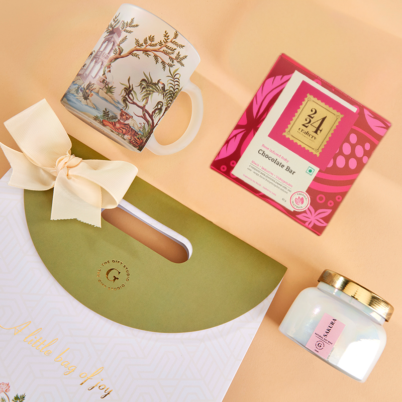 Blossoms & Glow Hamper