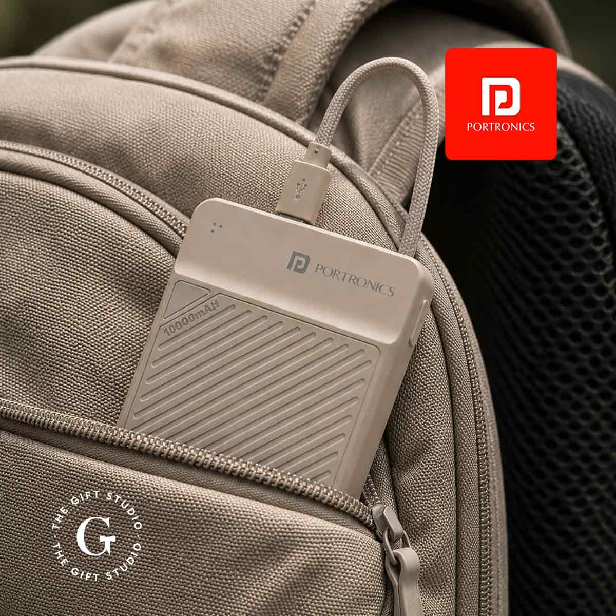 Luxcell Stride 10 power bank with detachable cable