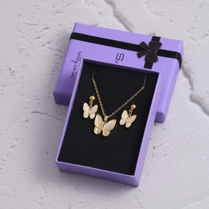 Quirky Butterfly Necklace & Earrings Set