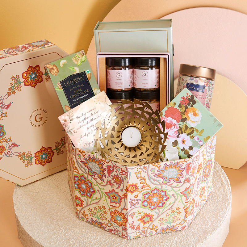 Regal Threads - Return Gift for Sister