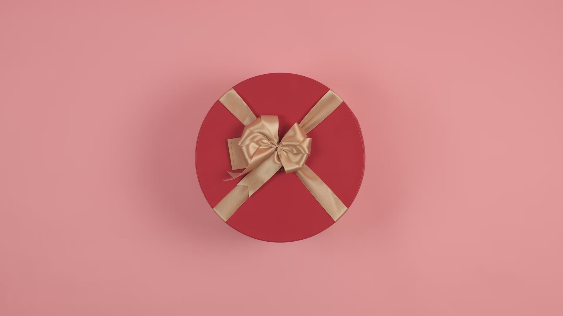 Top down unboxing video showing all items of The Complete Valentine Indulgence