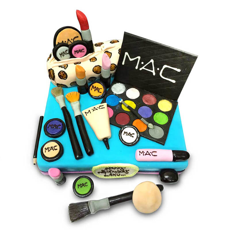 Mac Makeup Set Cake